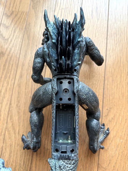 Godzilla 1998 "Living Godzilla" — Bandai Japan Electronic Figure, 30 cm, Tested & Roaring (Trendmasters)